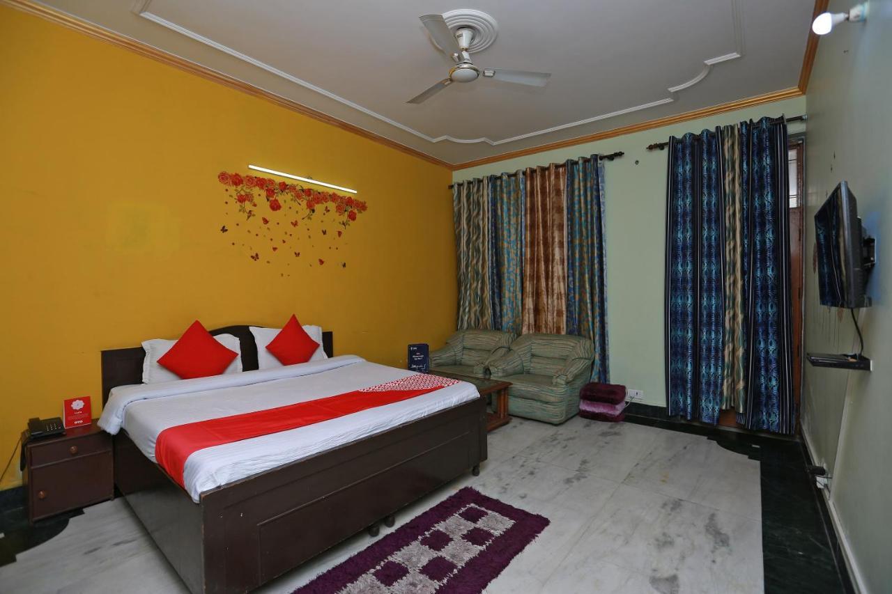 Oyo 11752 Hotel Sun Palace Residency Indirapuram Buitenkant foto