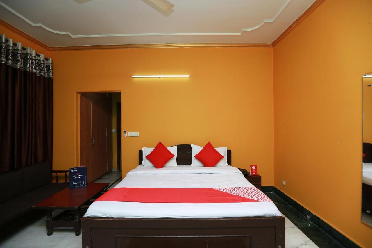 Oyo 11752 Hotel Sun Palace Residency Indirapuram Buitenkant foto