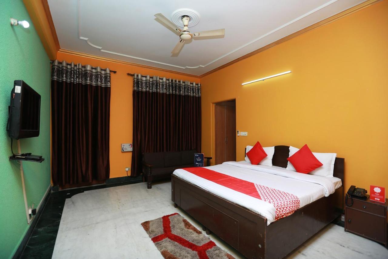 Oyo 11752 Hotel Sun Palace Residency Indirapuram Buitenkant foto