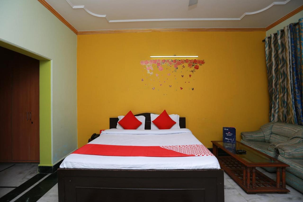 Oyo 11752 Hotel Sun Palace Residency Indirapuram Buitenkant foto