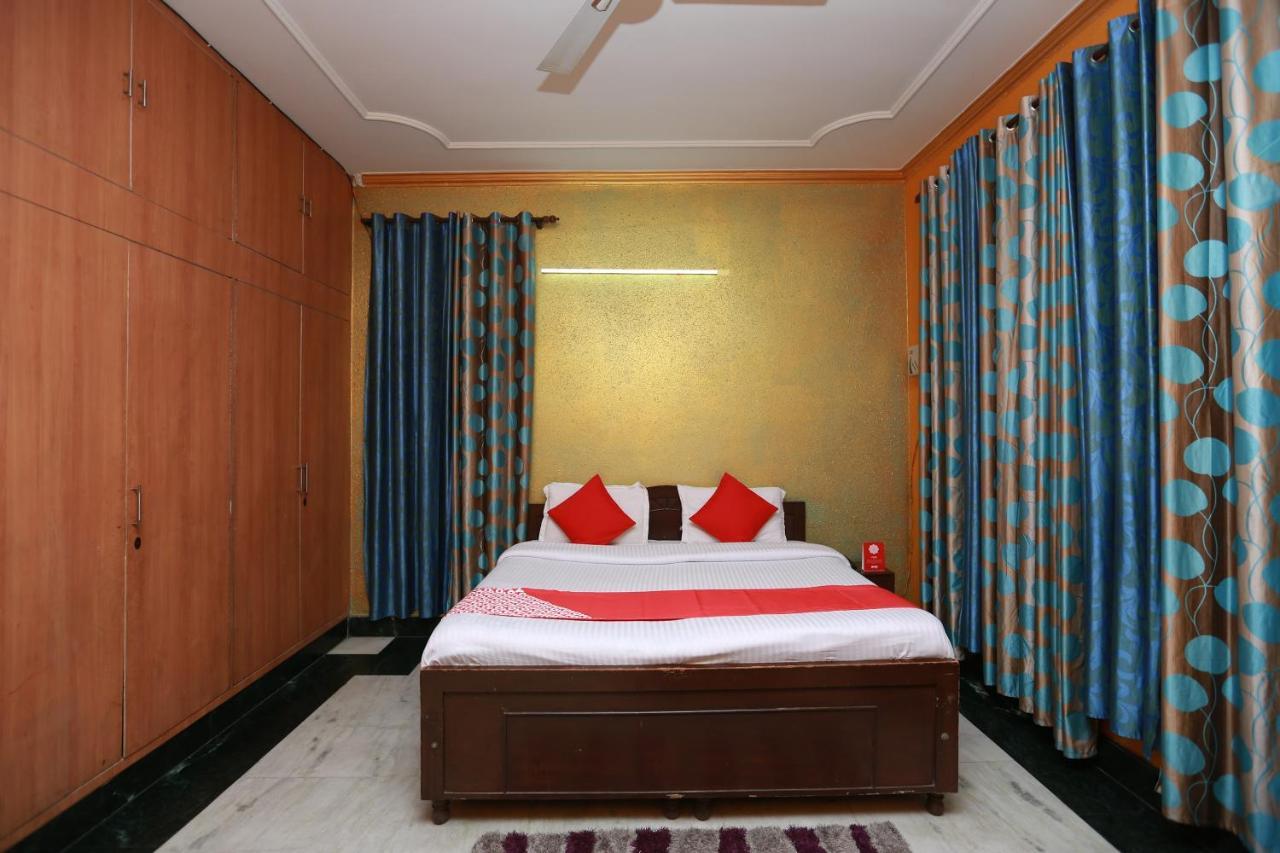 Oyo 11752 Hotel Sun Palace Residency Indirapuram Buitenkant foto