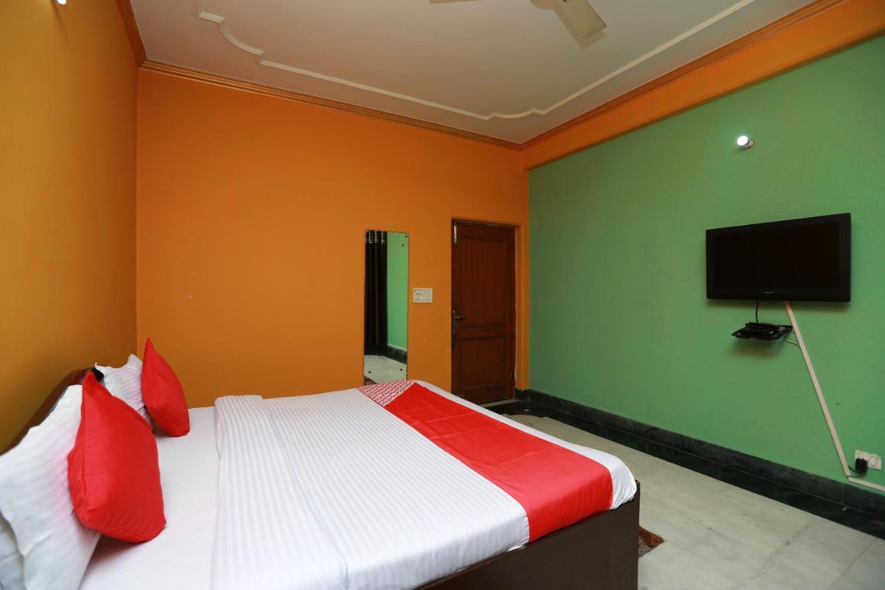 Oyo 11752 Hotel Sun Palace Residency Indirapuram Buitenkant foto