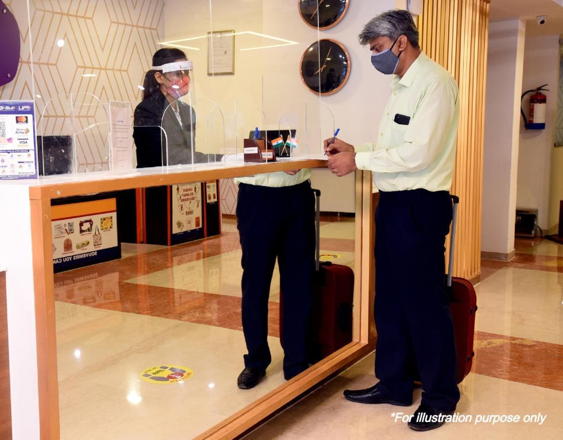 Oyo 11752 Hotel Sun Palace Residency Indirapuram Buitenkant foto